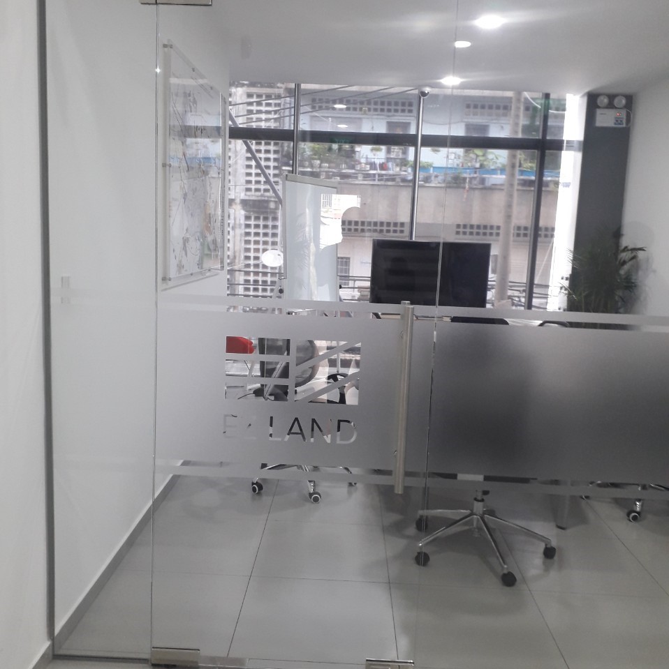 Làm vách kính phòng họp tại An Bình, Bình Dương – Thiết kế hiện đại, thi công chuẩn kỹ thuật
